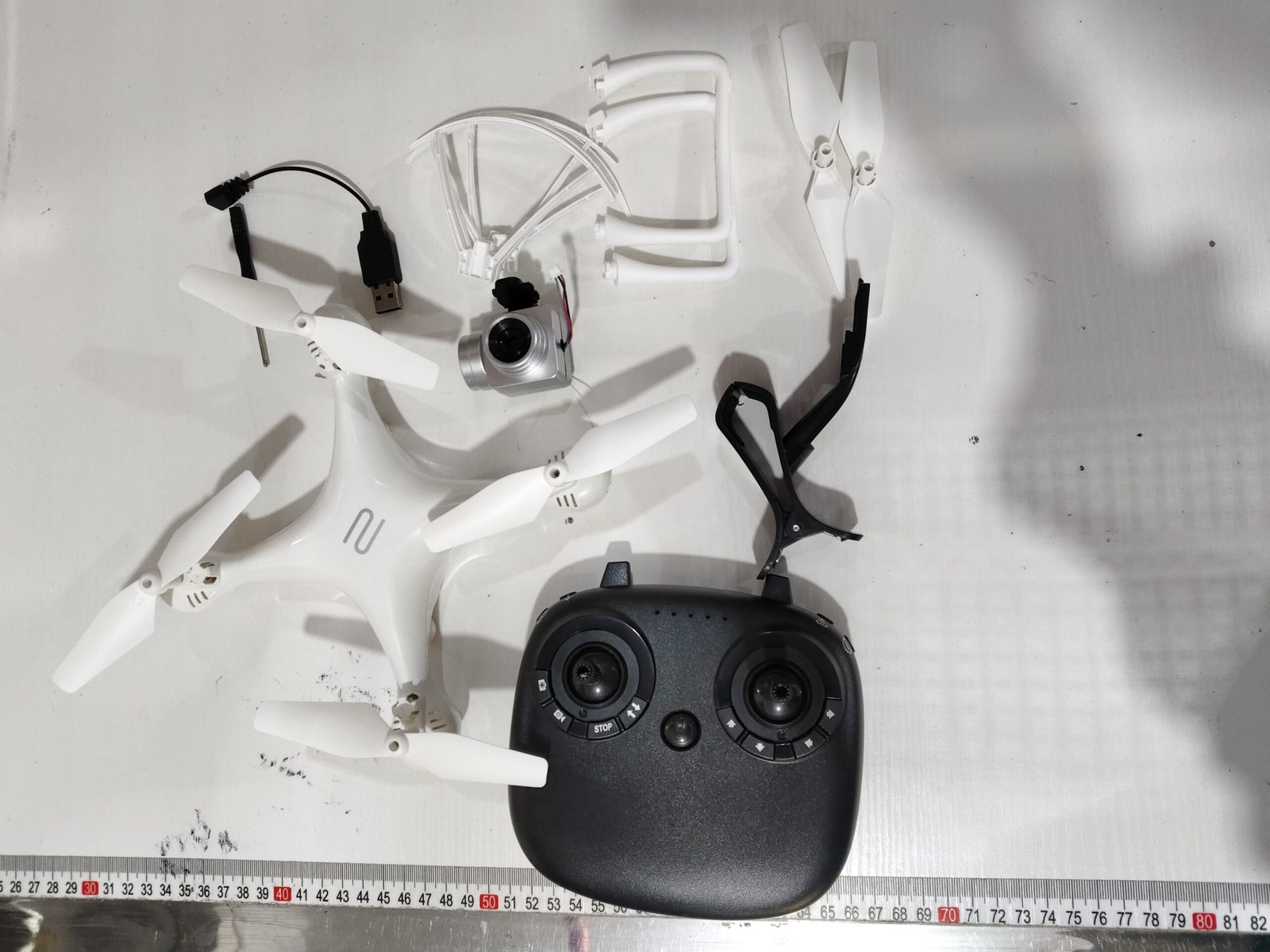 Drone quadricoptère 4K télécommandé pour la photographie aérienne – Image 8