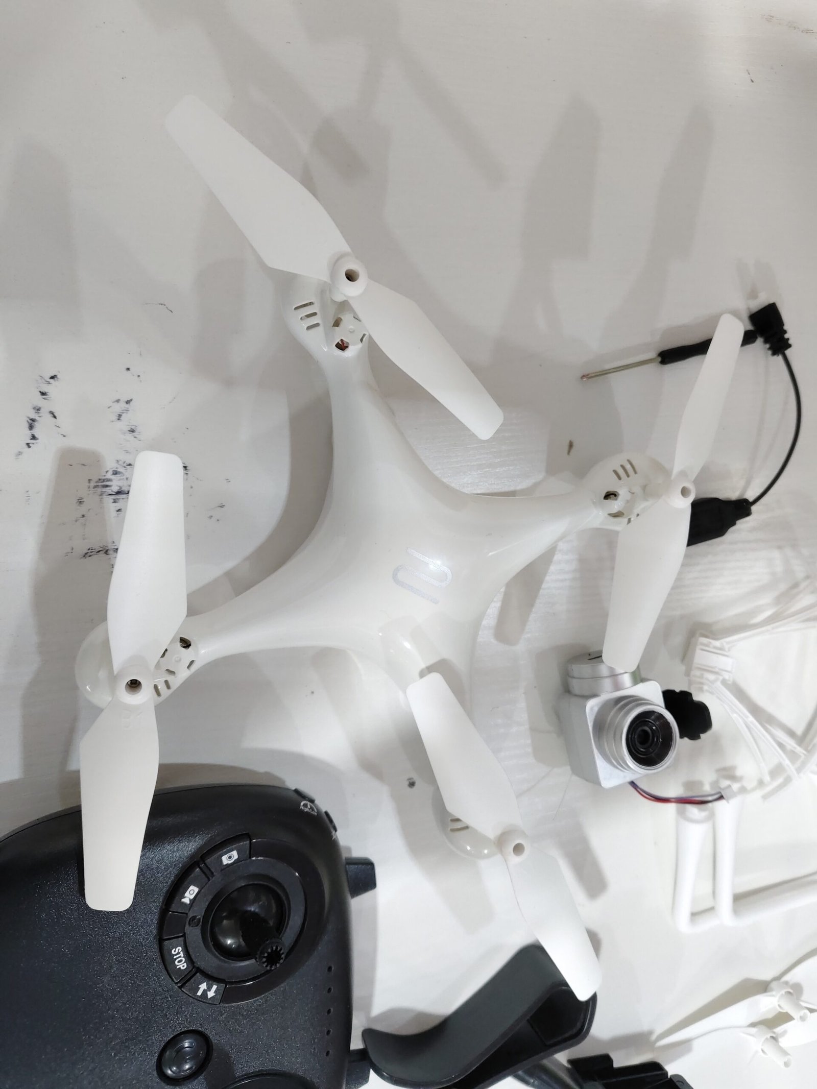 Drone quadricoptère 4K télécommandé pour la photographie aérienne – Image 6